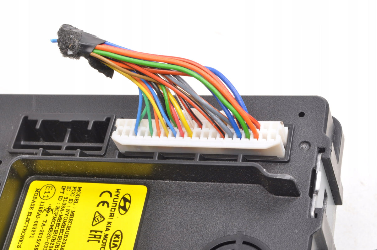 HYUNDAI BAYON RELAY MODULE 95400-Q0570 HANDLE