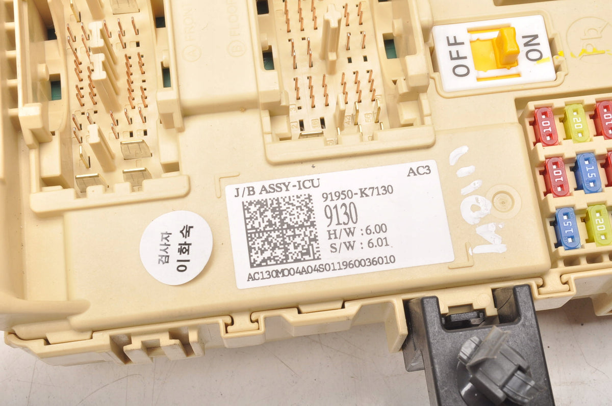 HYUNDAI I10 III FUSE BOX 91950-K7130 2023R