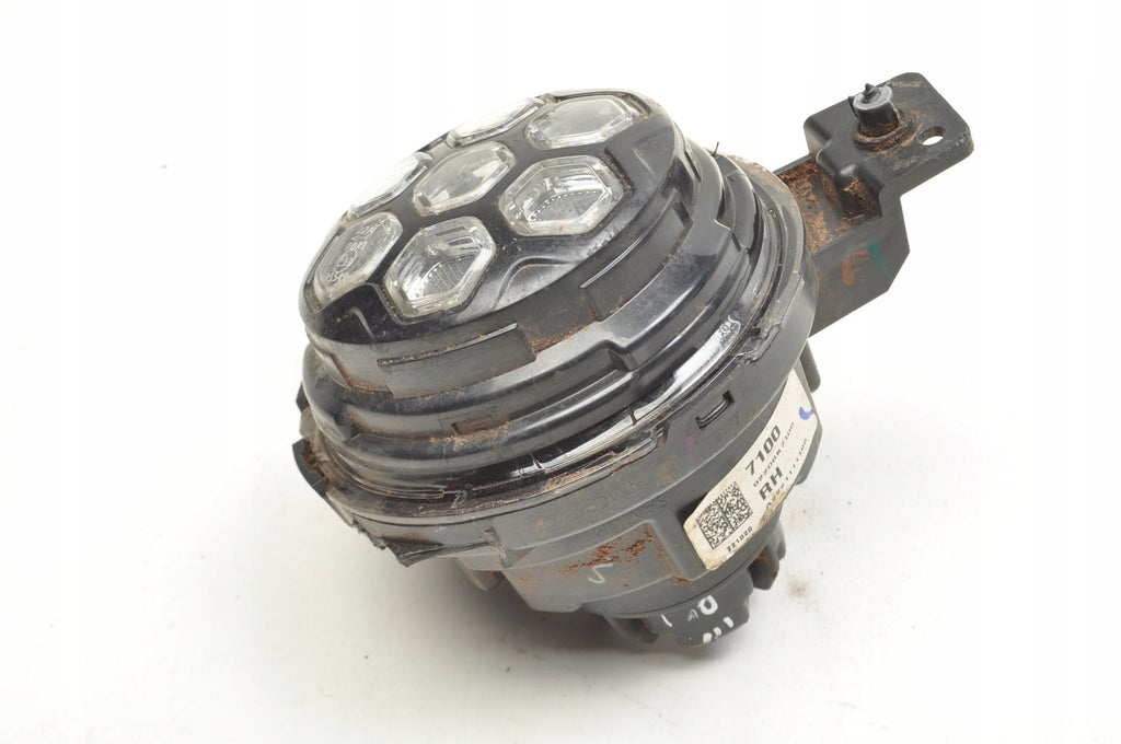 HYUNDAI I10 III HALOGEN RIGHT 92208K7100 2023R
