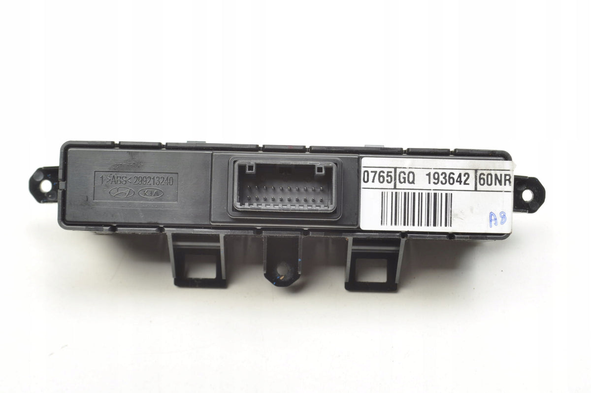 HYUNDAI I10 III SWITCH PANEL 93300K7550