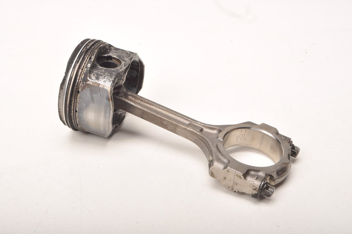 HYUNDAI I20 1.2 16V 78KM PISTON WITH CONNECTING ROD G4LA