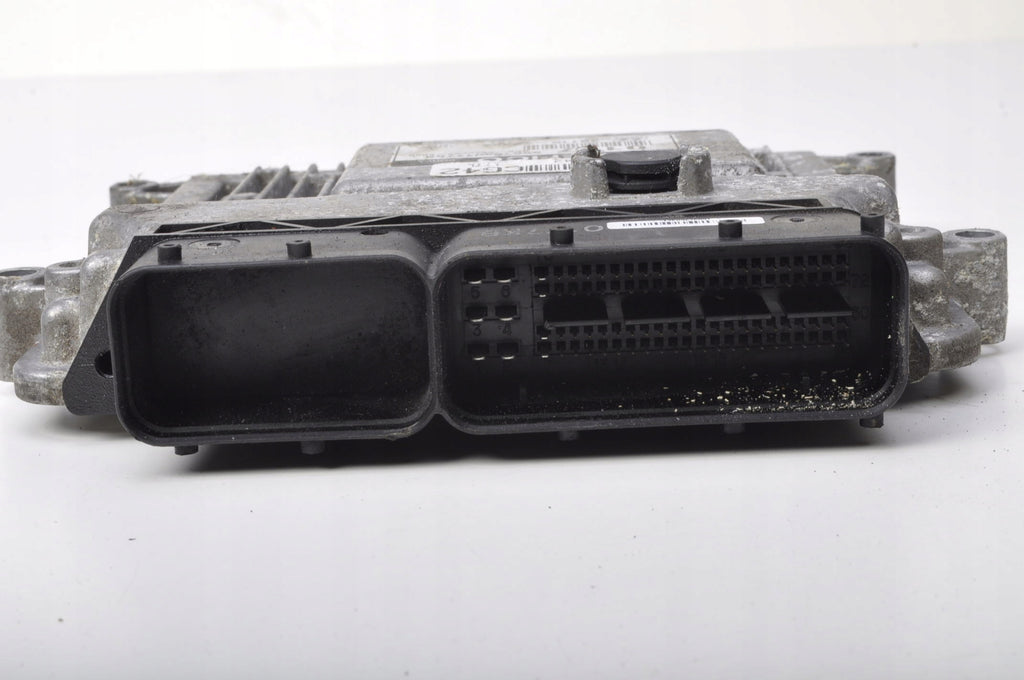 HYUNDAI I20 1.4 B ENGINE CONTROLLER 39115-2B062