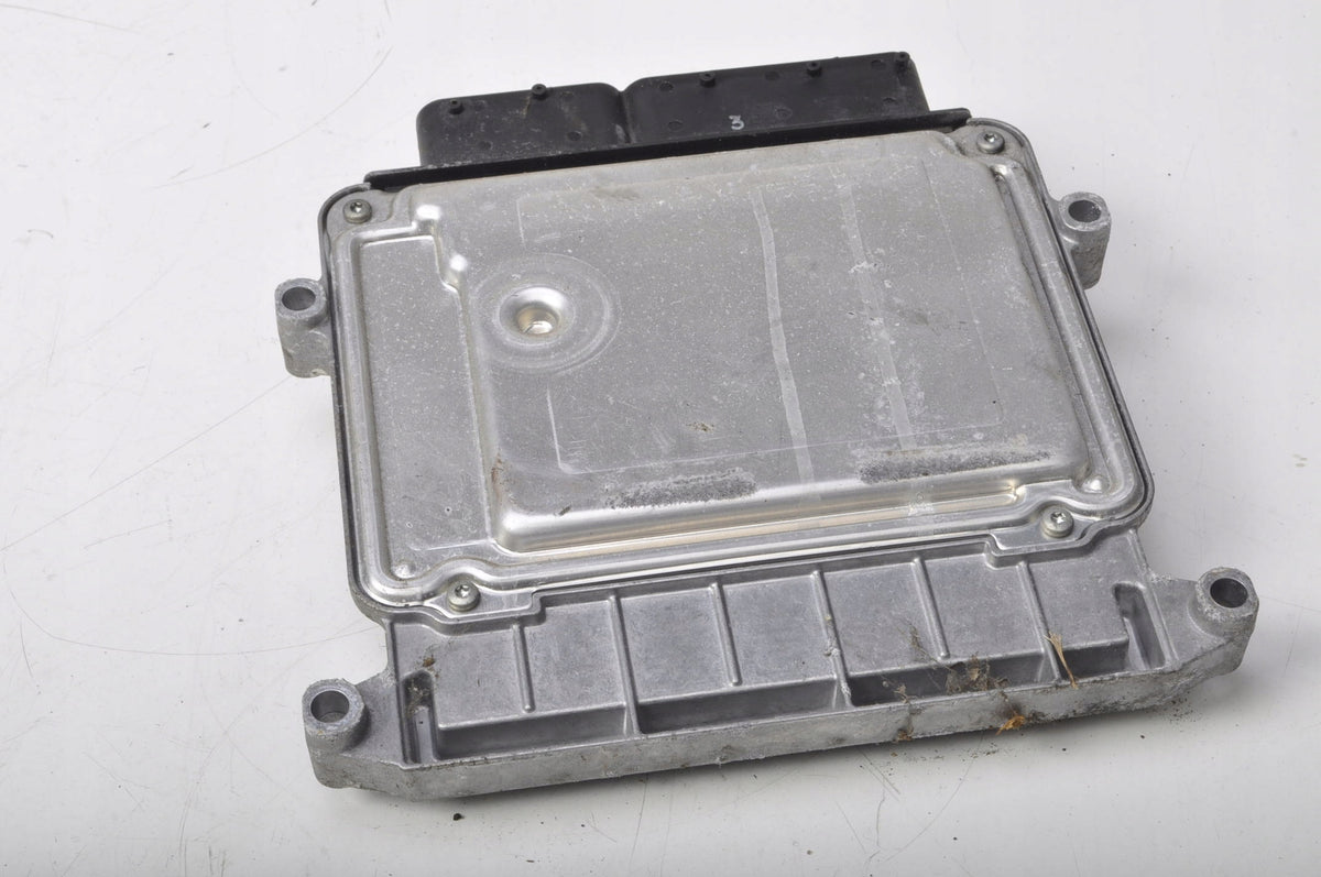 HYUNDAI I20 1.4 B ENGINE CONTROLLER 39115-2B282