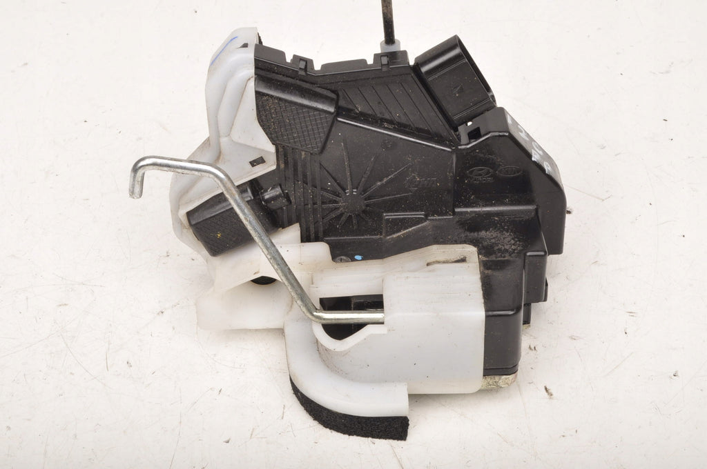 HYUNDAI I20 II DOOR LOCK RIGHT FRONT 7 PIN 81320-C8060