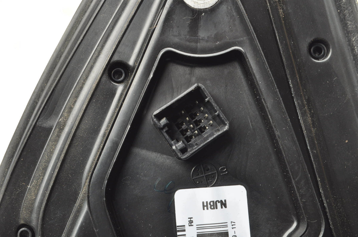 HYUNDAI I20 MIRROR RIGHT ELECTRIC 8 PIN LIFT