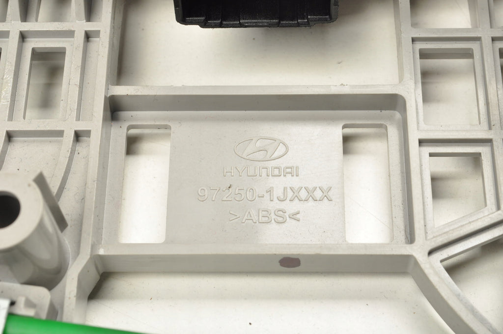 HYUNDAI I20 PANEL AIR CONDITIONING SWITCH 97250-1J640 LIFT
