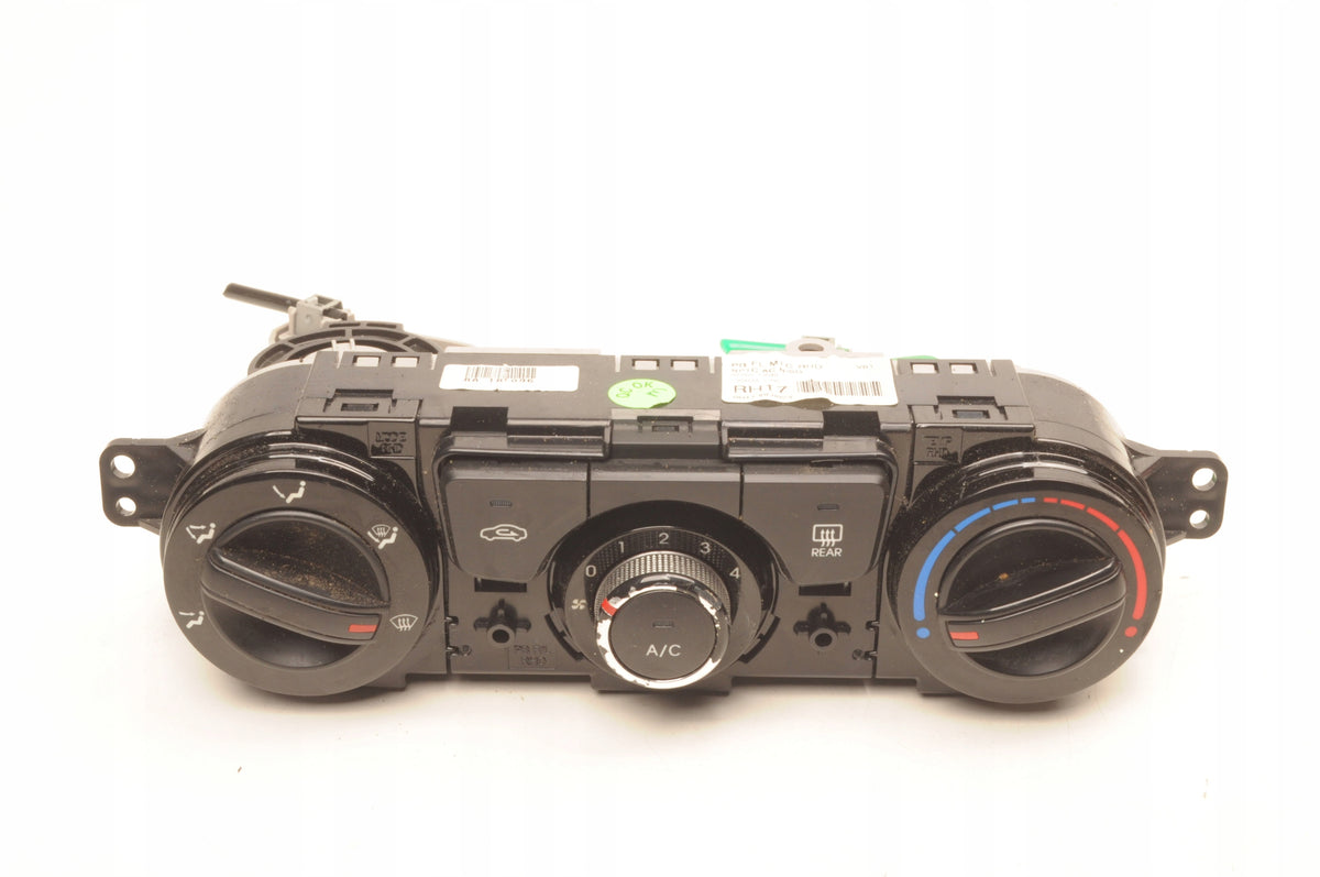HYUNDAI I20 PANEL AIR CONDITIONING SWITCH LIFT 97250-1J640