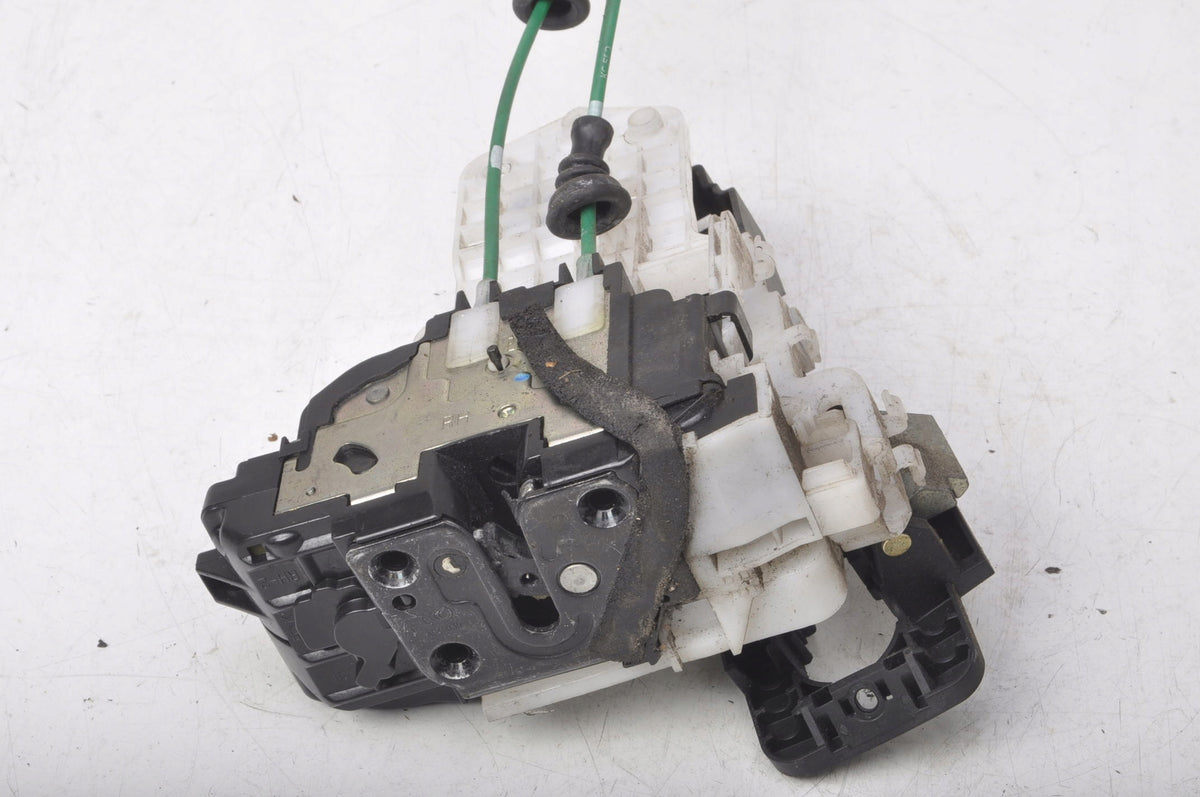 HYUNDAI I30 AND DOOR LOCK RIGHT FRONT 7 PIN