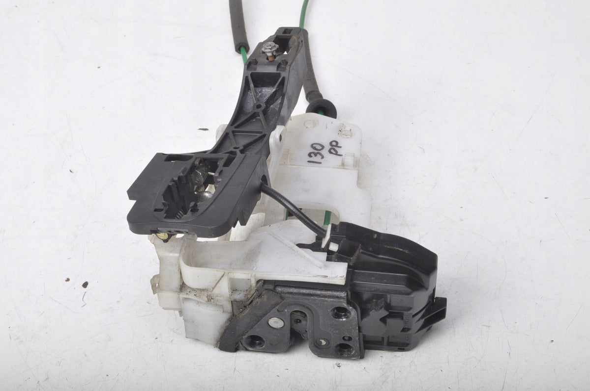 HYUNDAI I30 AND DOOR LOCK RIGHT FRONT 7 PIN