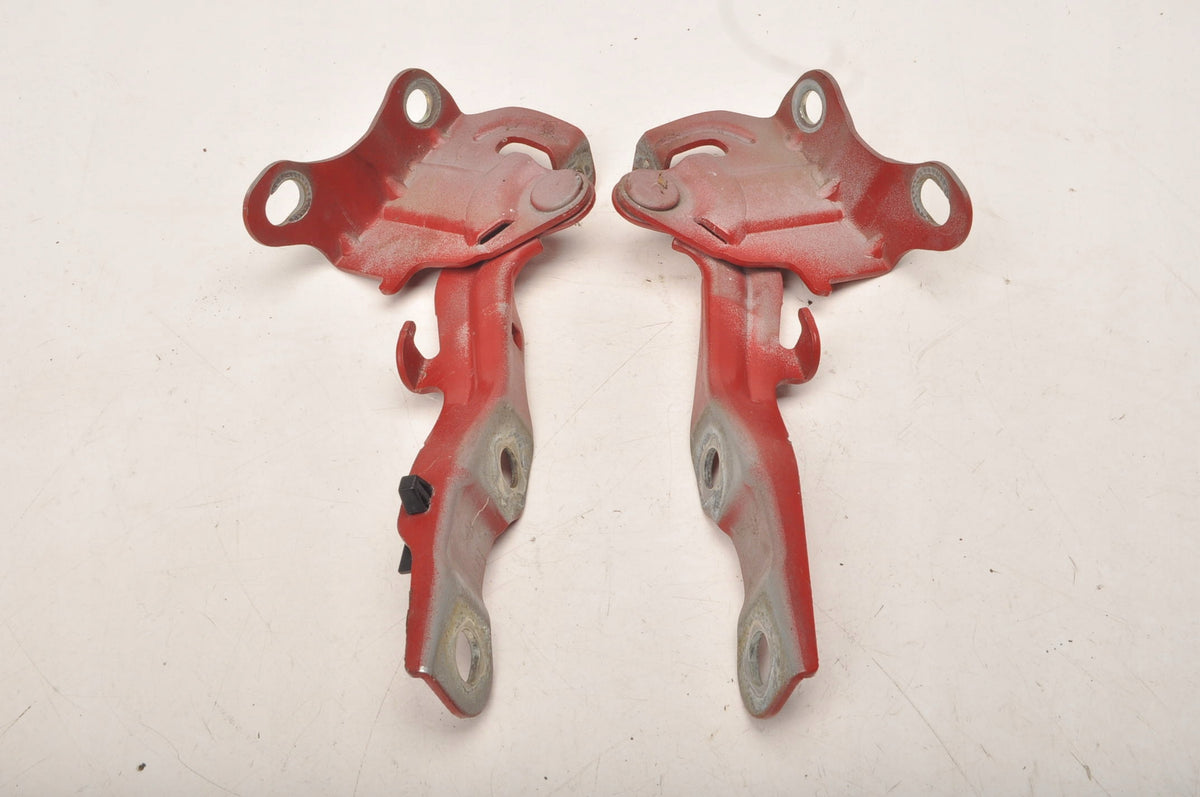 HYUNDAI I30 AND MASK HINGE SET