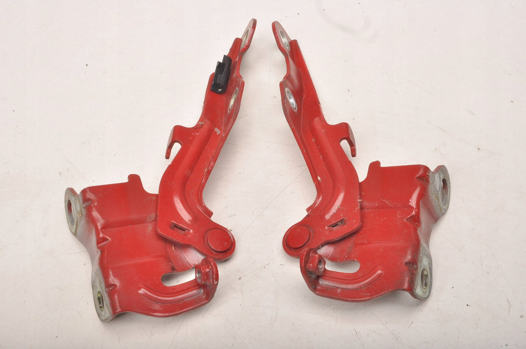 HYUNDAI I30 AND MASK HINGE SET