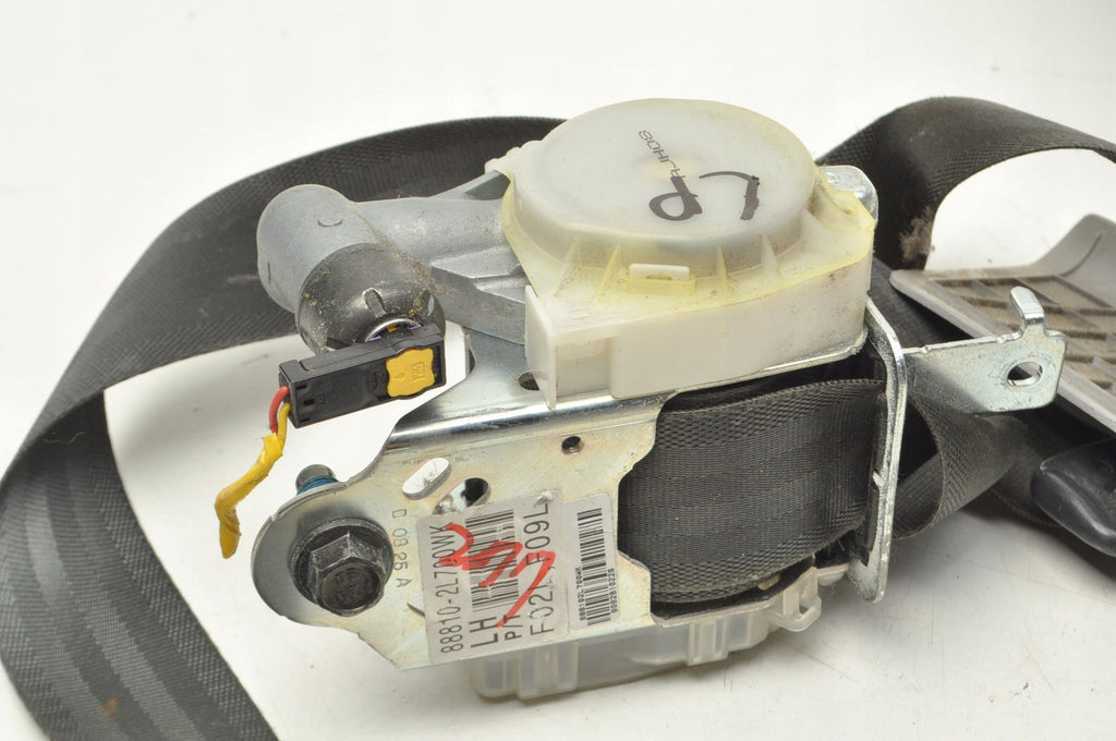 HYUNDAI I30 AND SEAT BELT LEFT FRONT EU 88810/20-2L700 HB 5D