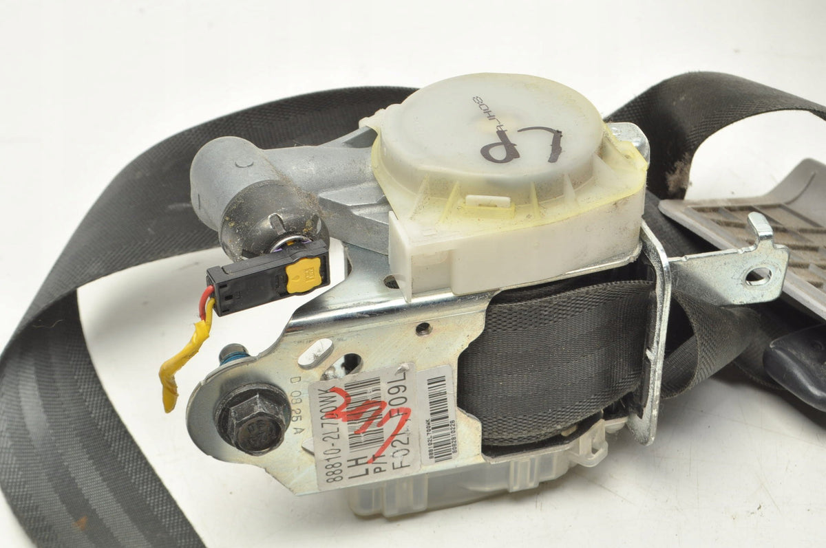 HYUNDAI I30 AND SEAT BELT LEFT FRONT EU 88810/20-2L700 HB 5D