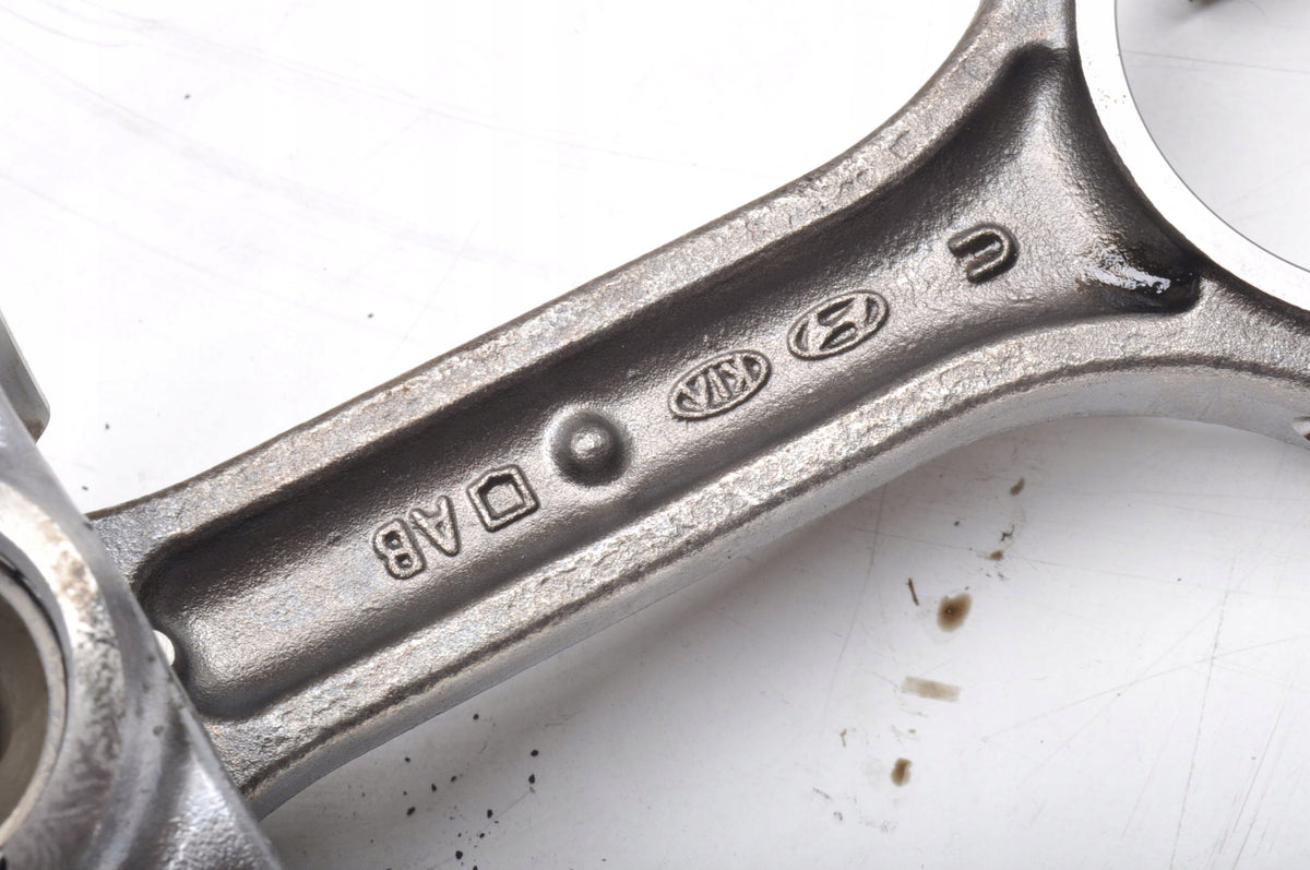 HYUNDAI I30 I KIA CEED I 1.6 CDTI 115HP PISTON WITH CONNECTING ROD D4FB