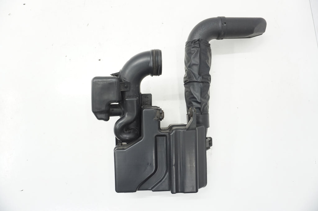 HYUNDAI I30 II 1.4 AIR RESONATOR 28210-3X010