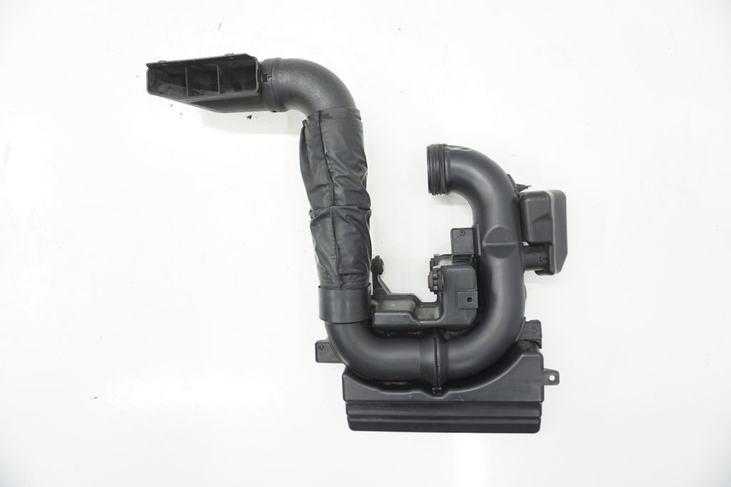 HYUNDAI I30 II 1.4 AIR RESONATOR 28210-3X010