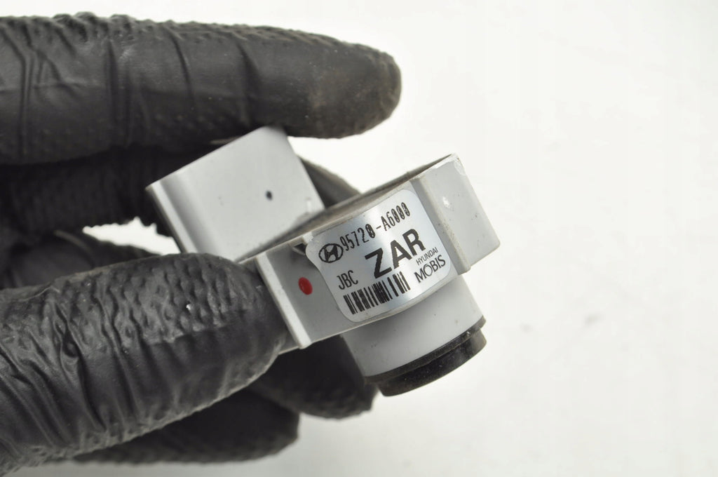 HYUNDAI I30 II PDC REVERSING PARKING SENSOR 95720-A6000 ZAR