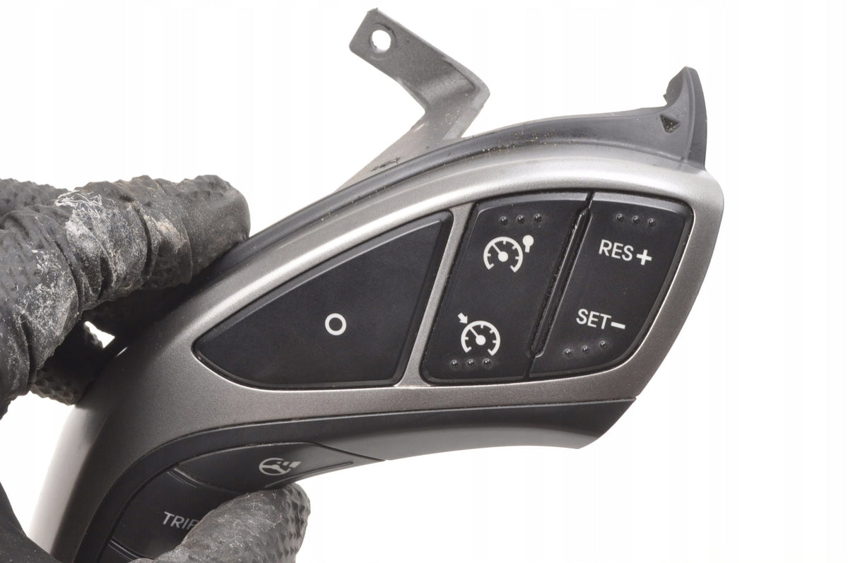 HYUNDAI I30 II STEERING WHEEL BUTTONS 96710-A6750