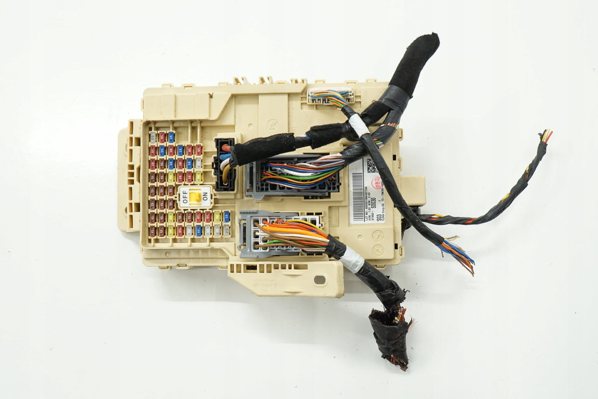 HYUNDAI I30N III 19R FUSE BOX 2.0T-GDI 91950-S0030