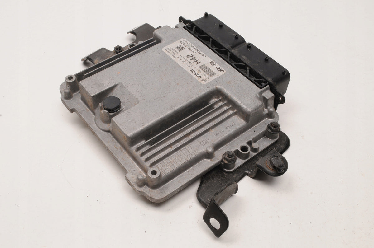 HYUNDAI I40 1.7 CRDI ENGINE COMPUTER 39140-2A520 0281031717 1039S89271