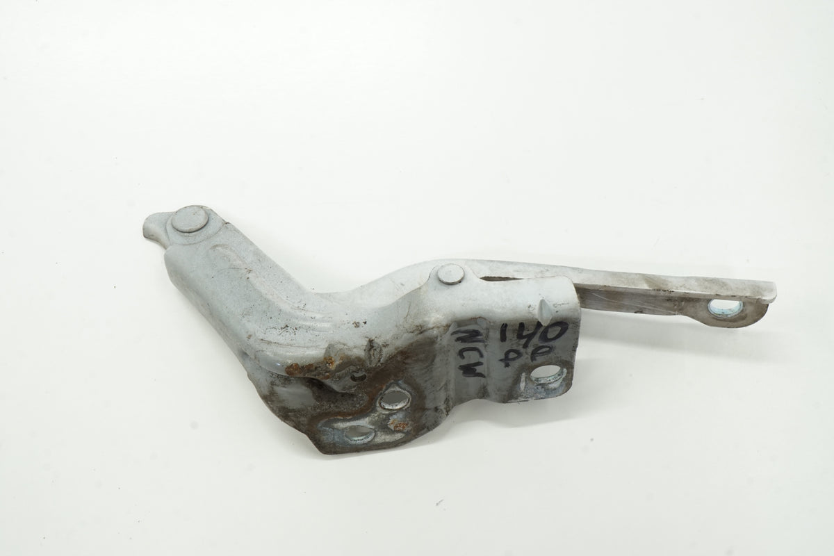 HYUNDAI I40 12R MASK HINGE RIGHT NCW