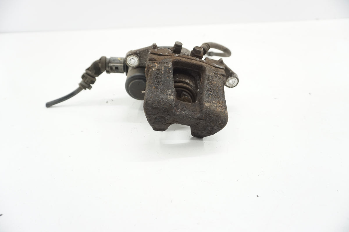 HYUNDAI I40 CLAMP LEFT REAR 1.7CRDI