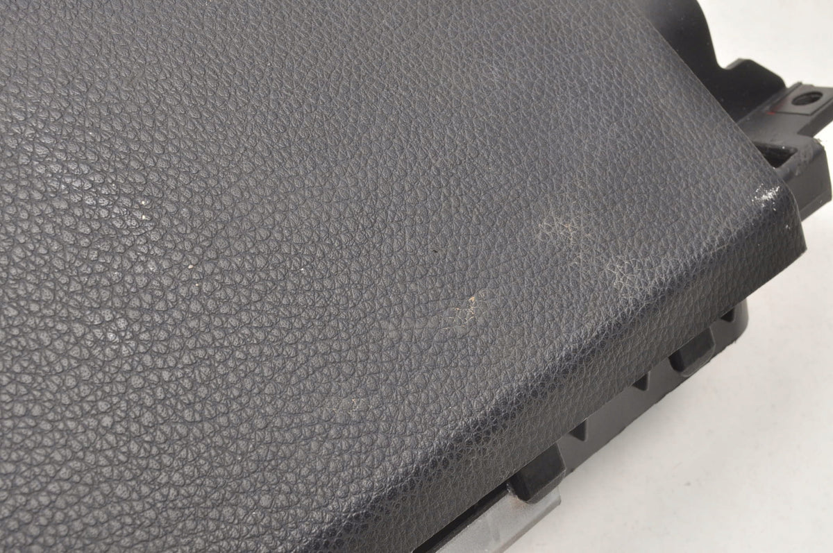 HYUNDAI I40 KNEE PAD 3Z56991020RY UK