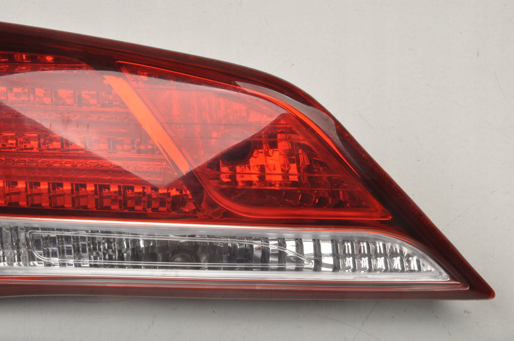 HYUNDAI I40 LAMP LEFT REAR FLAP SEDAN 92403-3Z300