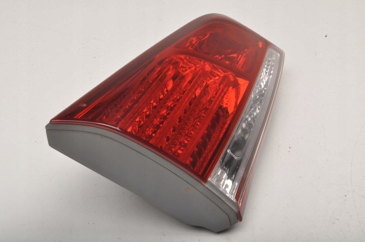 HYUNDAI I40 LAMP LEFT REAR FLAP SEDAN 92403-3Z300