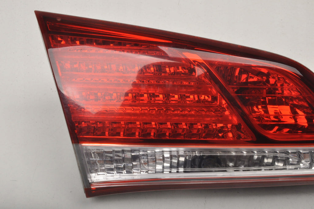 HYUNDAI I40 LAMP LEFT REAR FLAP SEDAN 92403-3Z300