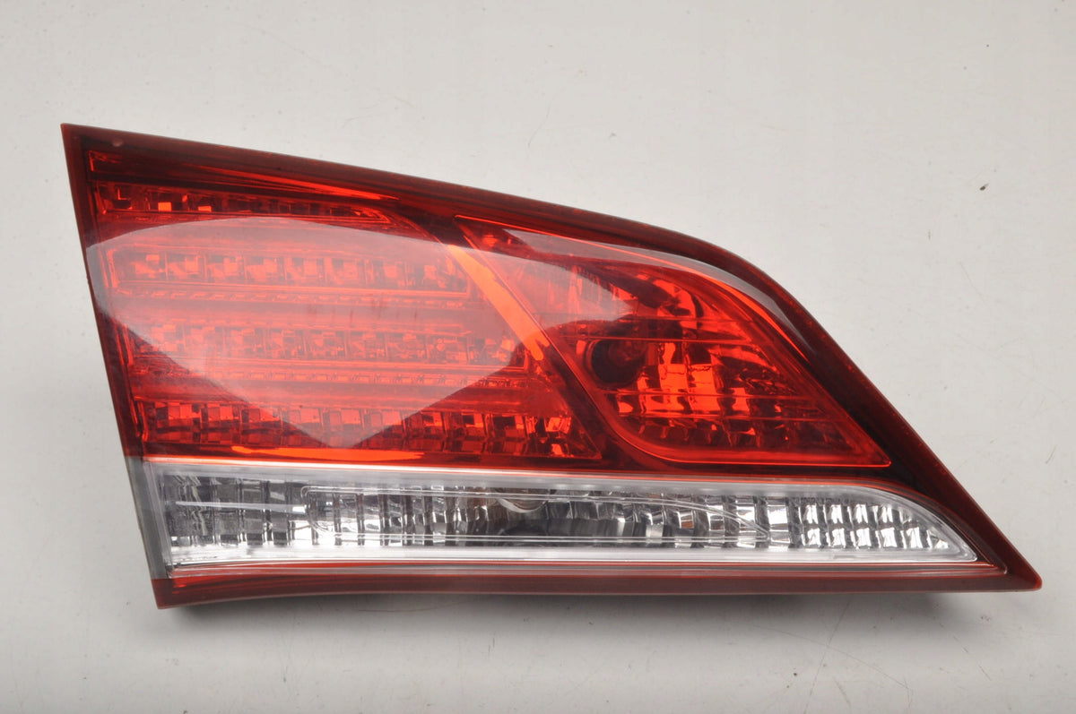 HYUNDAI I40 LAMP LEFT REAR FLAP SEDAN 92403-3Z300