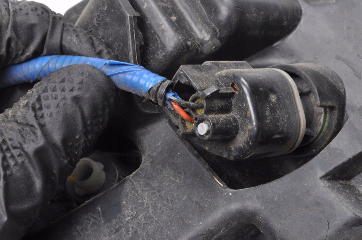HYUNDAI I40 LED LAMP 92201-3Z5 LEFT