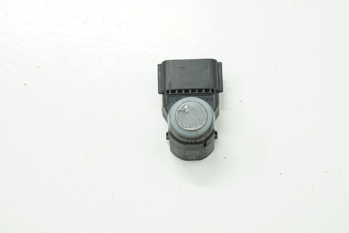 HYUNDAI I40 LIFT 16R PARKING SENSOR PDC T6S 95720-3Z400