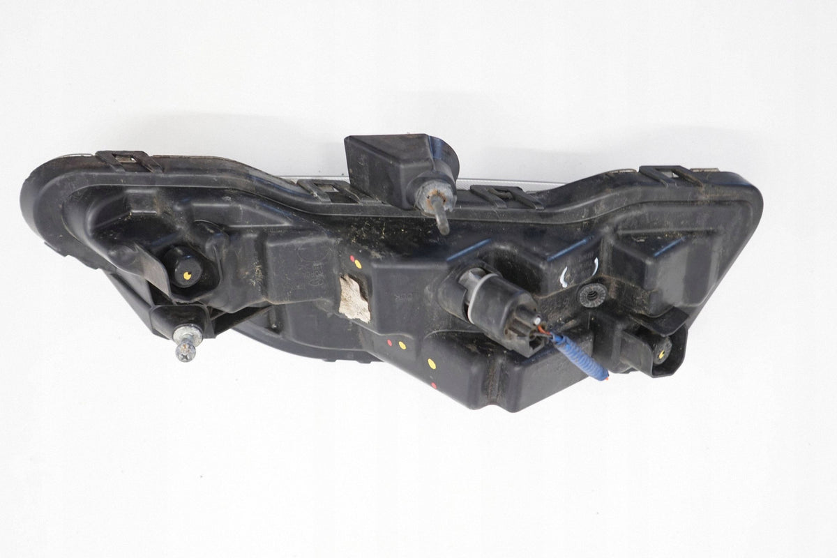 HYUNDAI I40 LIFT 17R HALOGEN LED LAMP LEFT FRONT 92201-3Z5