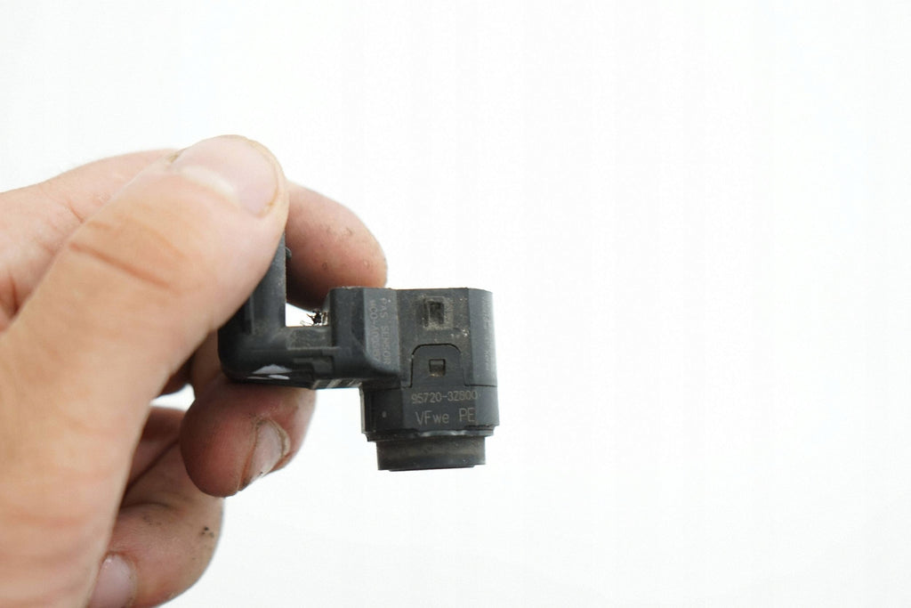 HYUNDAI I40 LIFT 17R PARKING SENSOR PDC NKA 95720-3Z800