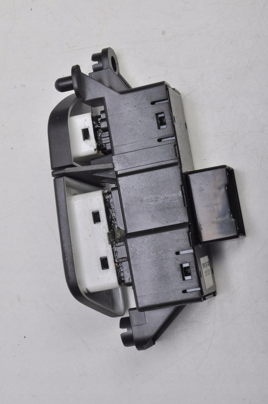 HYUNDAI I40 SEAT HEATING BUTTON LEFT 93730-3Z860