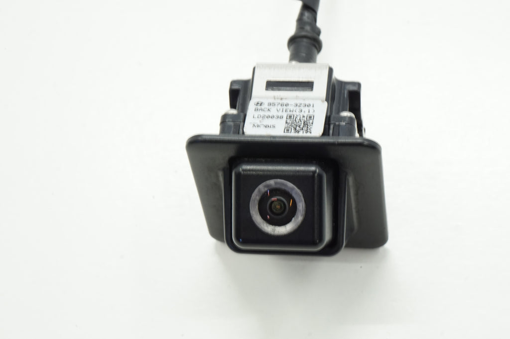 HYUNDAI I40 SEDAN 12R REVERSING CAMERA 95760-3Z301