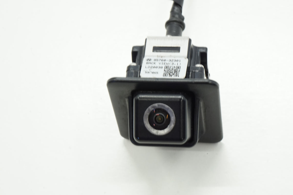 HYUNDAI I40 SEDAN 12R REVERSING CAMERA 95760-3Z301