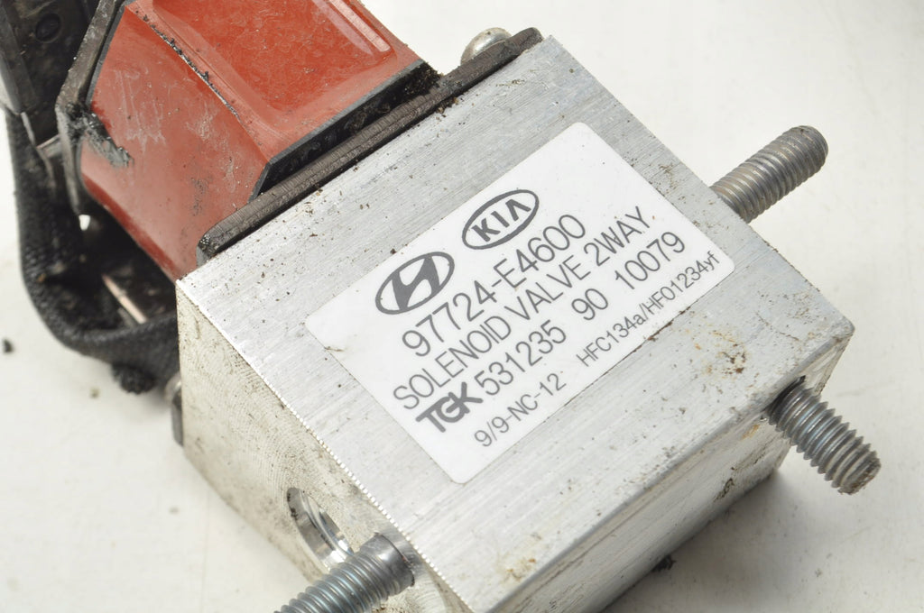HYUNDAI IONIQ AIR CONDITIONING EXPANSION VALVE 97724-E4600