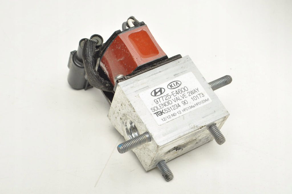 HYUNDAI IONIQ AIR CONDITIONING EXPANSION VALVE 97725-E4600