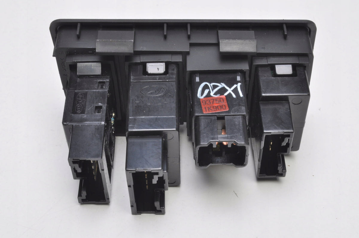 HYUNDAI IX20 SWITCH PANEL 93300-1K750EQ