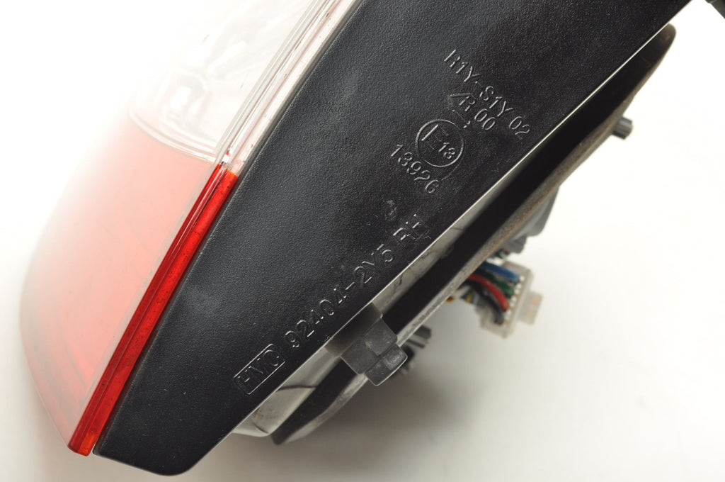 HYUNDAI IX35 LAMP RIGHT REAR FLAP LIFT 92404-2Y5