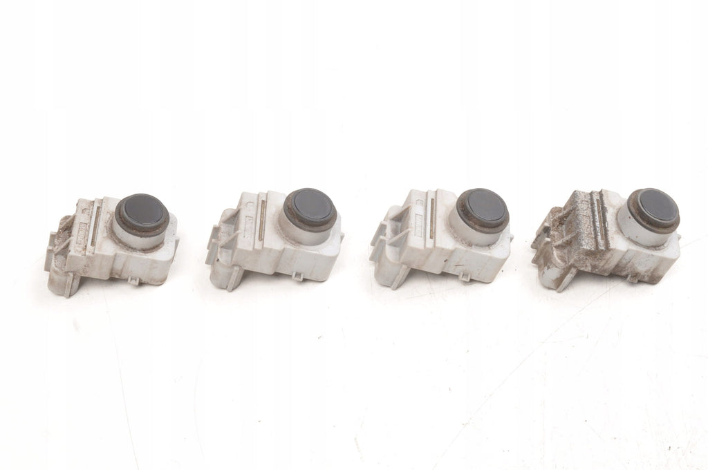 HYUNDAI IX35 PDC REVERSING PARKING SENSOR LIFT 95720-2S101