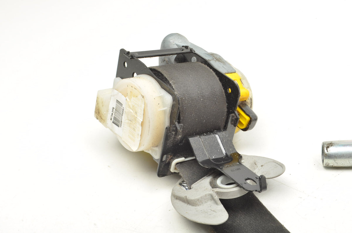 HYUNDAI IX35 SEAT BELT RIGHT FRONT TENSIONER 88820-2Y200