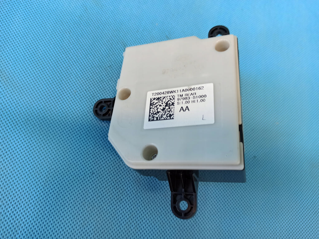 HYUNDAI SANTA FE 4 IV 2.0CRDI 185KM 4x4 2020 R AIR SUPPLY PANEL 97983-S1000