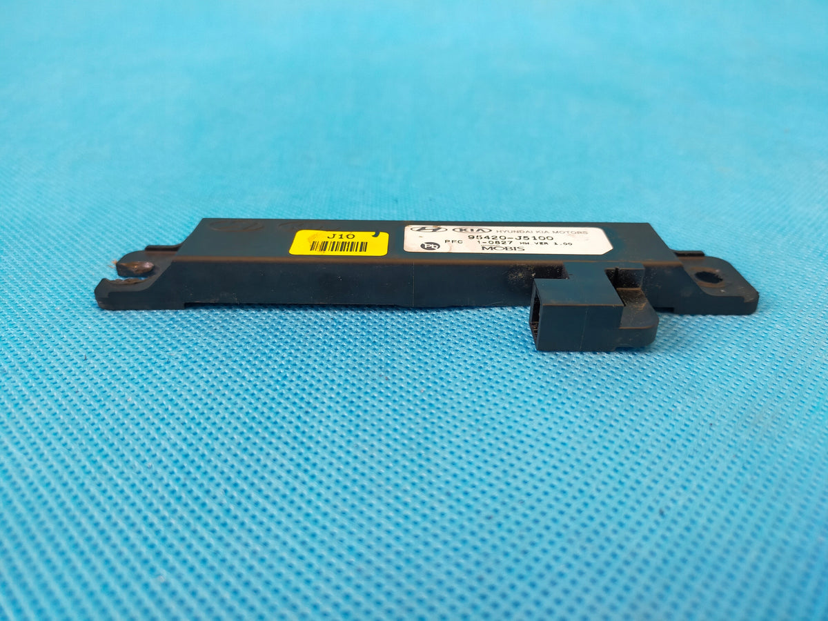 HYUNDAI SANTA FE 4 IV 2.0CRDI 185KM 4x4 2020 R KEYLESS ANTENNA AMPLIFIER