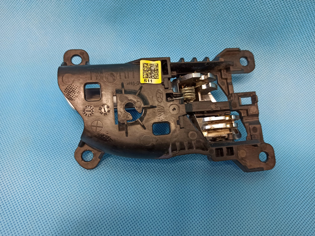 HYUNDAI SANTA FE 4 IV 2.0CRDI 185KM 4x4 2020R DOOR HANDLE BACON RIGHT REAR