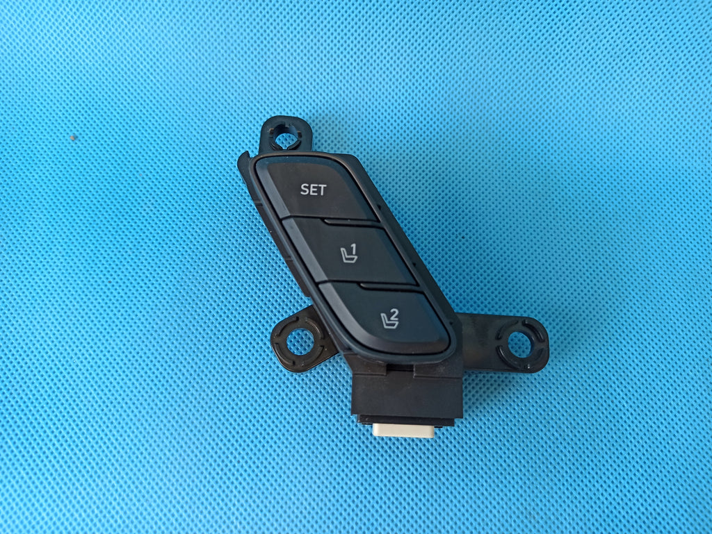 HYUNDAI SANTA FE 4 IV 2.0CRDI 185KM 4x4 2020R SEAT SWITCH LEFT FRONT