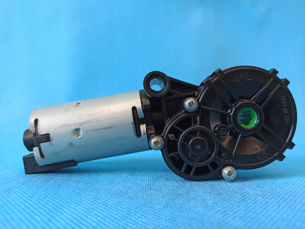 HYUNDAI SANTA FE 4 IV 2.0CRDI 185KM 4x4 20R SEAT ADJUSTMENT MOTOR LEFT