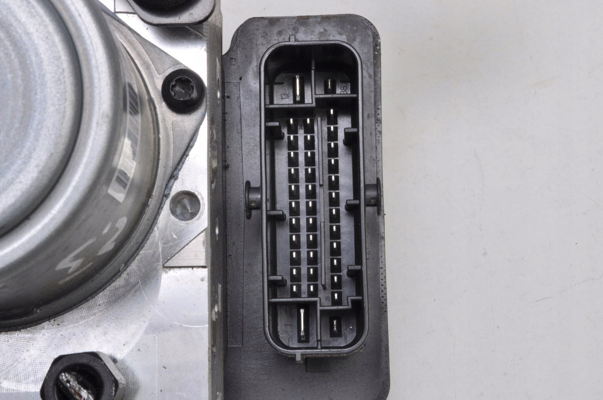 HYUNDAI SANTA FE IV ELANTRA VII KIA CEED III 1.5 PUMP ABS 61589-43200